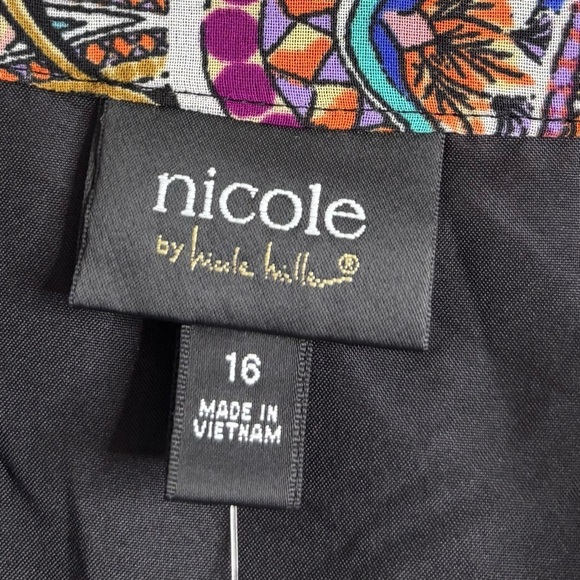 NWT Nicole Miller, Paisley cold shoulder, size 18 dress. Classic, Bohemian, Chic - Picture 4 of 7